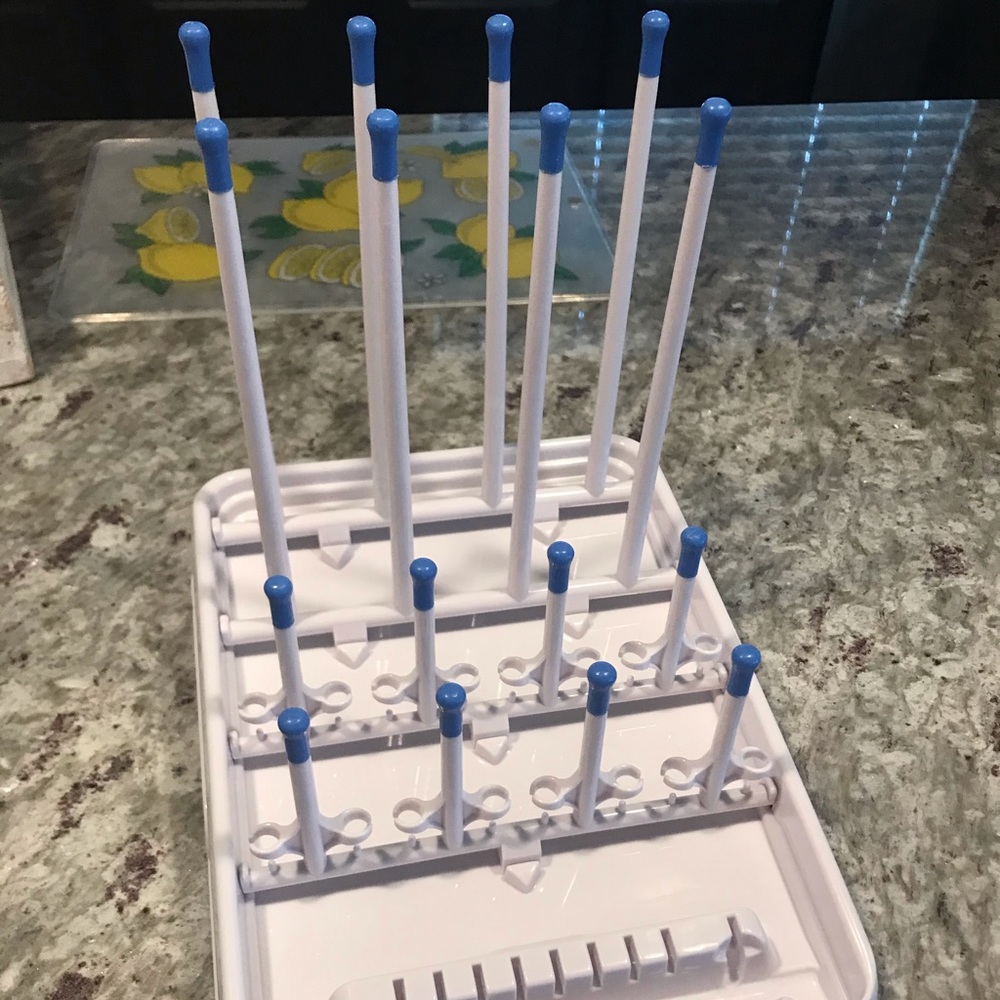 Plastic Bottle Rack - Picture 2 of 4